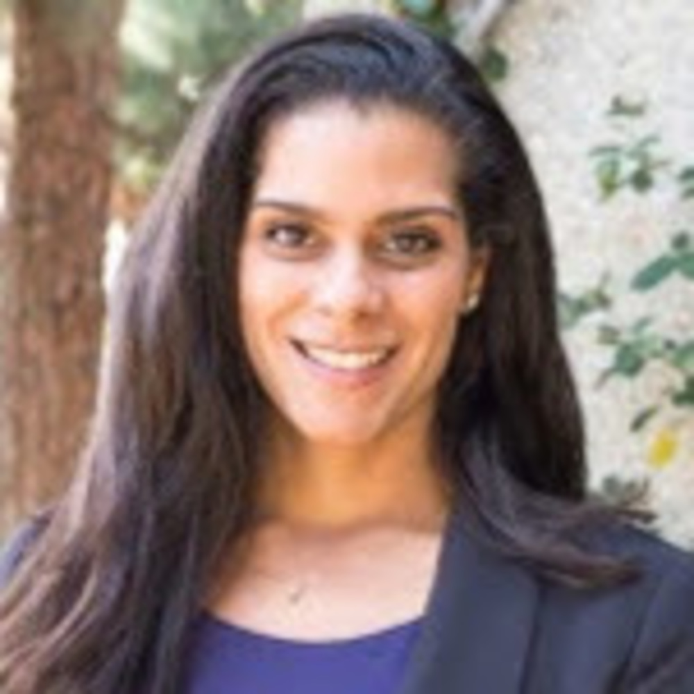 Meet your Posher, Christina